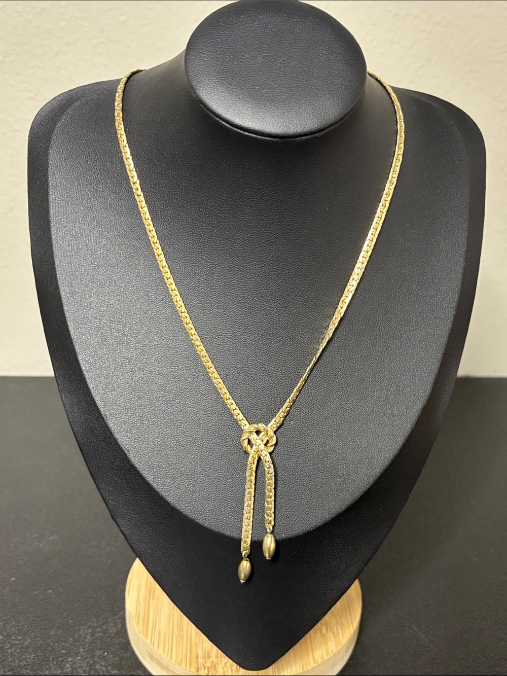 Vintage Sarah Coventry Gold Tone Lariat Style Necklace Classy Elegant